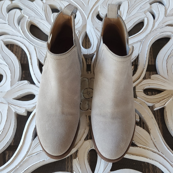 Lucky Brand Suede Boots - Picture 3 of 9